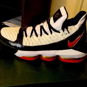 Nike Lebron 16 Remix